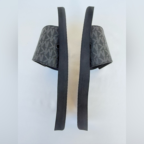 β¨π‘ NEW Michael Kors Slide Sandals β Black Size 8 (No Box) π‘β¨ - Picture 5 of 7